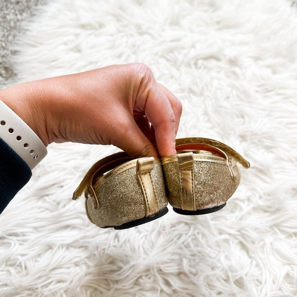 Disney Baby | Minnie Mouse Gold Dress Shoes - Picture 8 of 8